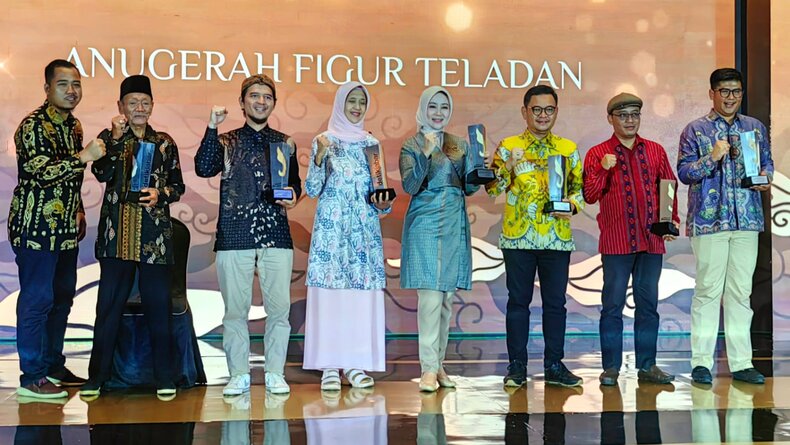 Tokoh Jabar Raih Anugerah Figur Teladan, Ada Ketua DPD Partai Golkar dan Atalia Praratya
