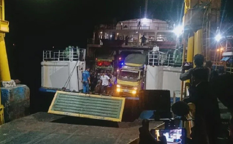 KMP Rodita Kandas di Pelabuhan Padangbai, Evakuasi Gunakan Tugboat Transkodara