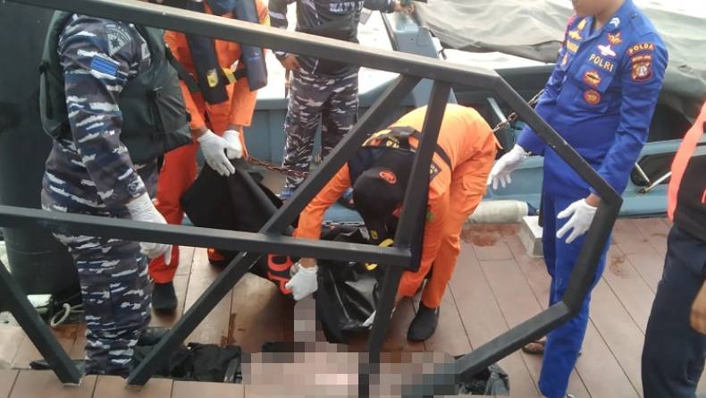 Lagi Patroli, Satpam Pelabuhan Temukan Mayat Tanpa Identitas Terapung di Laut Muara Angke