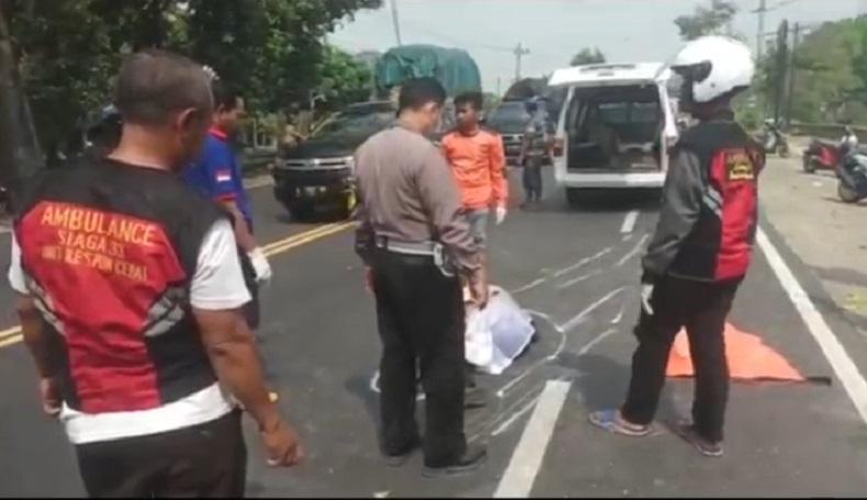 Kecelakaan di Sidoarjo, Penjual Tempe Keliling Jatuh dan Tewas Terlindas Mobil 