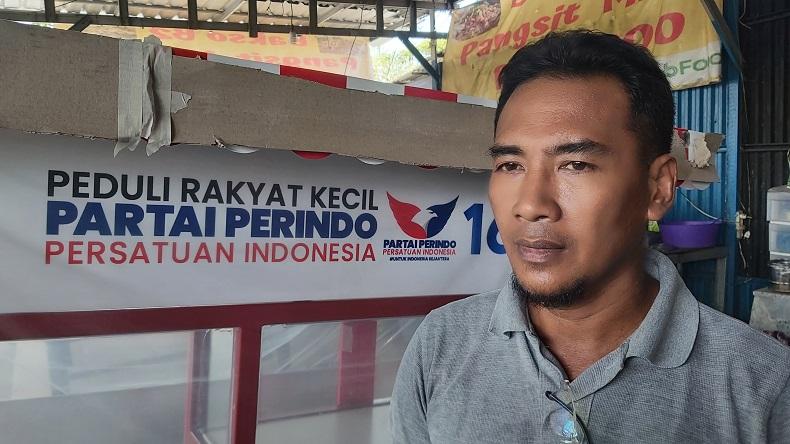 Pedagang Sate di Surabaya Gembira Dapat Gerobak Gratis: Terima Kasih Partai Perindo