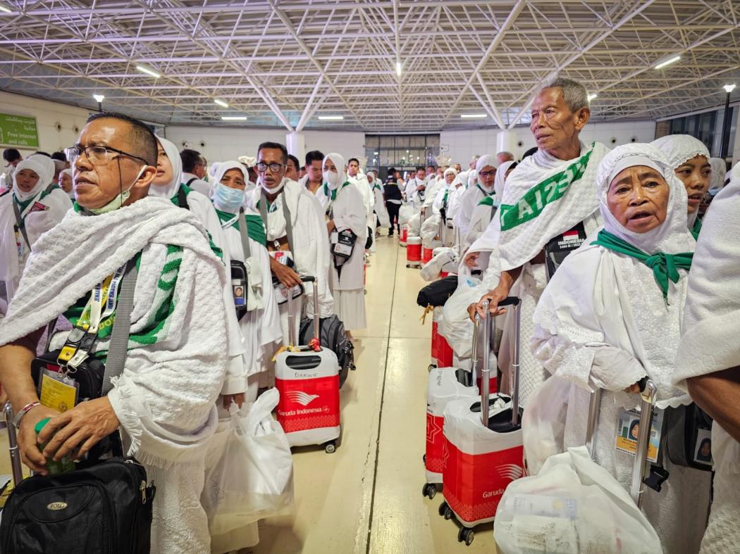 Kloter Terakhir Jemaah Haji Indonesia Gelombang Dua Tiba di Bandara Jeddah