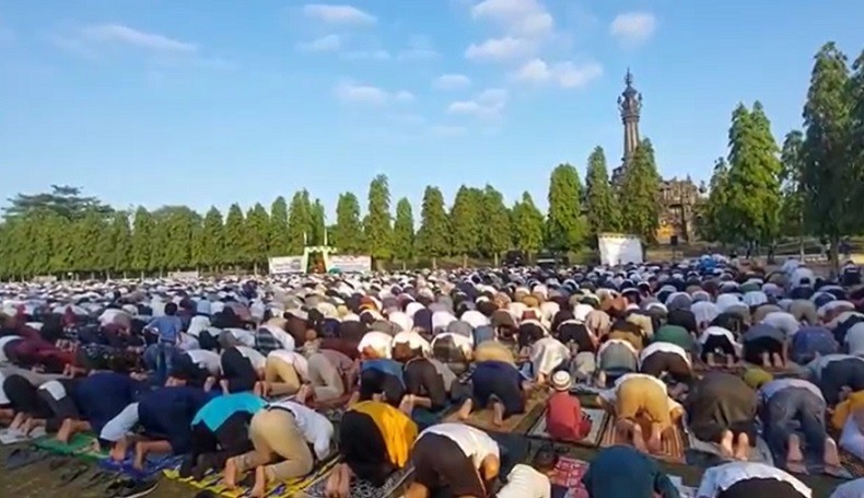 Sholat Idul Adha, Ribuan Umat Islam Bali Padati Lapangan Renon Denpasar