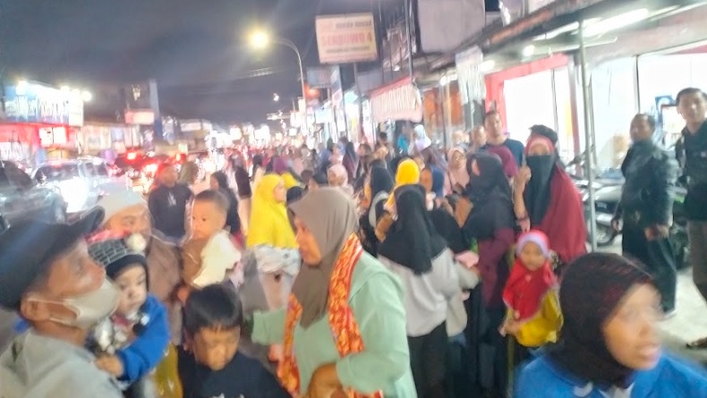 Panik Diguncang Gempa Besar, Warga Bantul Teriak Allahu Akbar