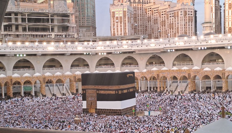 Momen Jutaan Jemaah Haji Tawaf Ifadah di Masjidil Haram