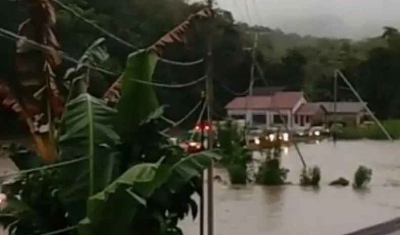 Banjir Bandang Rendam 2 Desa di Bengkayang, BPBD Kalbar Minta Warga Waspada Susulan