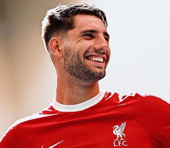 Dominik Szoboszlai Pamer Tato Steven Gerrard, Jadi Alasan Pilih Nomor 8 di Liverpool