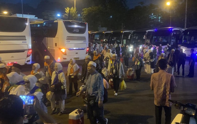 480 Jemaah Haji Asal Cianjur Tiba di Asrama Haji Embarkasi Jakarta-Bekasi, Langsung Dipulangkan