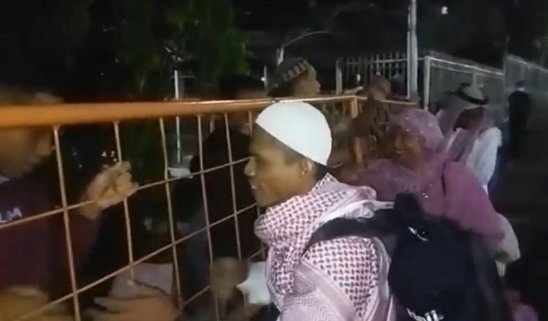 Tangis Haru Sambut Kedatangan Jemaah Haji Kloter 3 Makassar di Asrama Sudiang