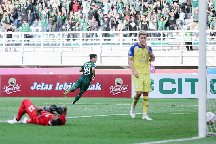 Hasil Liga 1: Diwarnai 2 Gol Indah, Duel Persebaya Vs Barito Putera Tanpa Pemenang