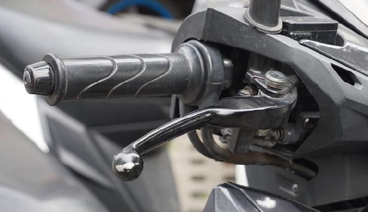 Awas Mogok di Tengah Jalan, Ini Tanda Kabel Gas Motor Mau Putus