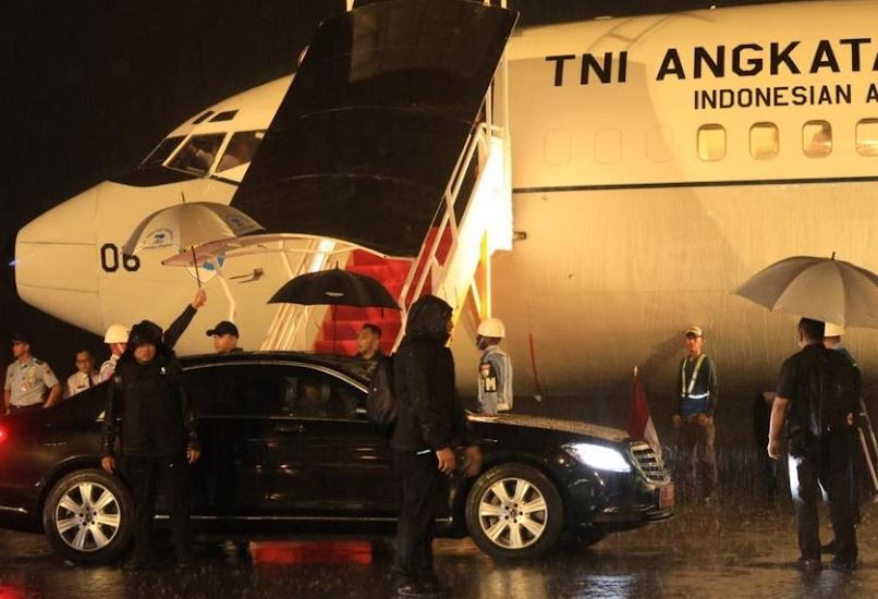 Wapres Ma’ruf Amin Disambut Hujan Deras saat Tiba di Timika Papua