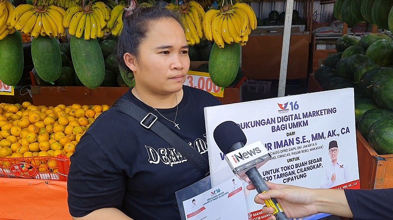 Pedagang Kios Buah di Jaktim Senang Dapat Pelatihan Digital Marketing Partai Perindo