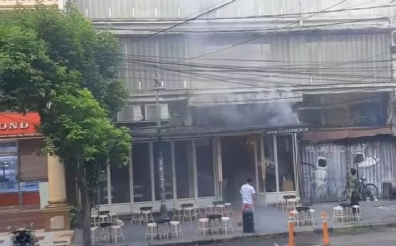 Kebakaran Landa Kafe Filosofi Kopi di Blok M, Karyawan Diduga Kurang Fokus saat Masak
