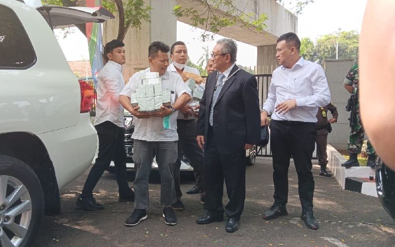 Kejagung Ungkap Sosok Serahkan Uang 1,8 Juta Dolar AS kepada Maqdir Ismail 
