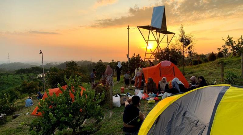  Asyiknya Camping di Astana Hinggil Jepara, Menikmati Panorama Gunung Muria dan Pesisir