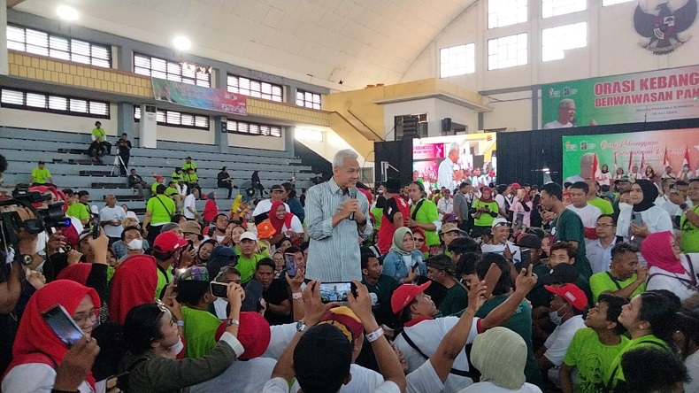 Ganjar Pranowo Ajak Pendukungnya di Jatim Bijak Bermedia Sosial
