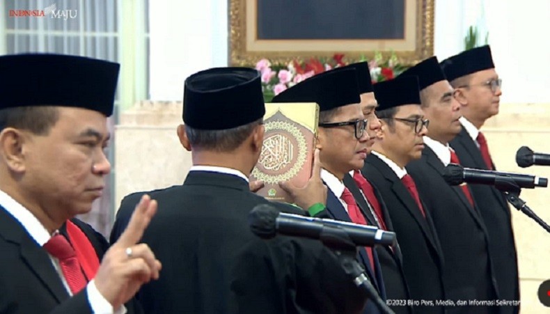 Presiden Jokowi Resmi Lantik Budi Arie Jadi Menkominfo, Djan Faridz Jabat Wantimpres