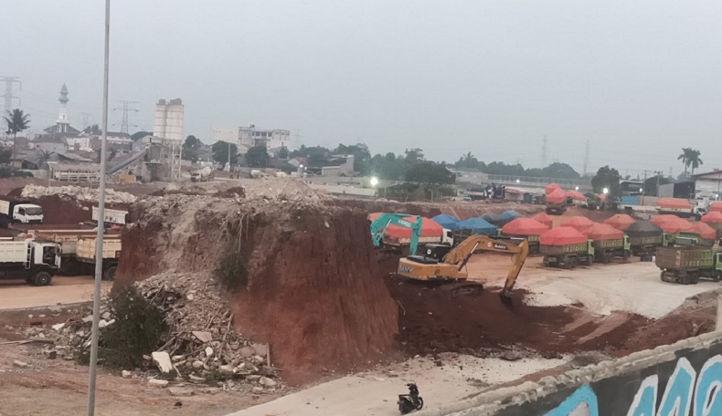 Rumah Viral di Tengah Tol Cijago Akhirnya Dibongkar usai Proses Ganti Rugi Rampung