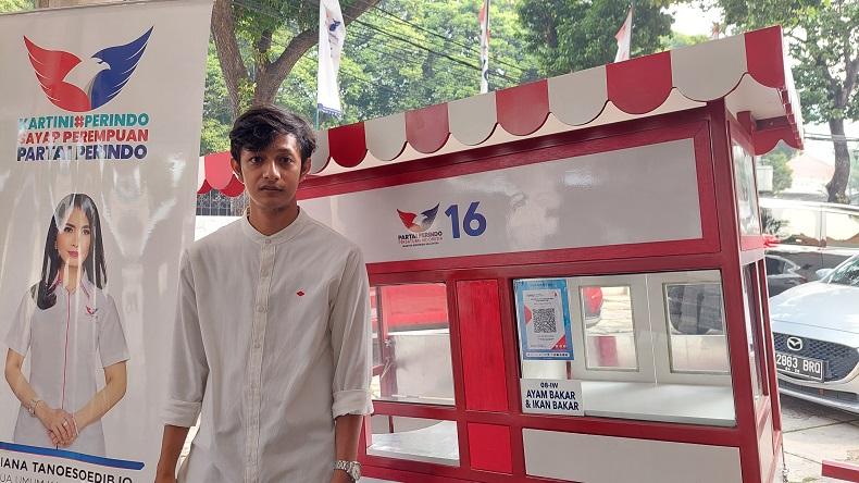 Pedagang Ayam Bakar Bersyukur Dapat Gerobak dari Partai Perindo: Alhamdulillah