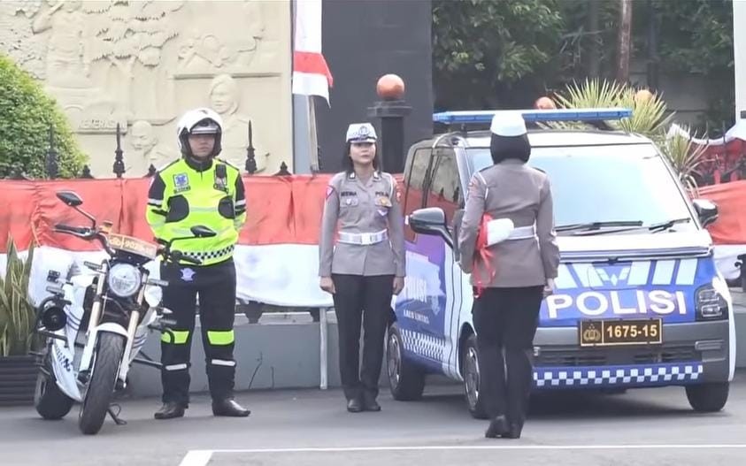 Meski Mungil, Mobil Listrik Wuling Air EV Jadi Kendaraan Patroli Polisi