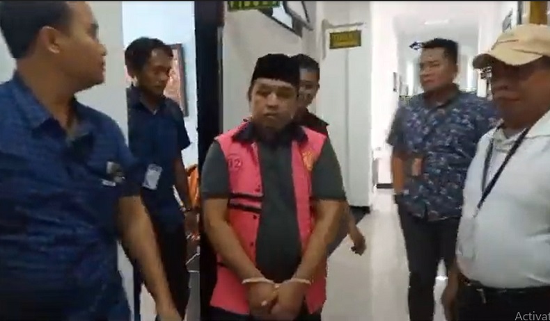 Buron 1 Tahun, Mantan Kades di Mojokerto Ditahan gegara Korupsi Dana Desa Rp230 Juta