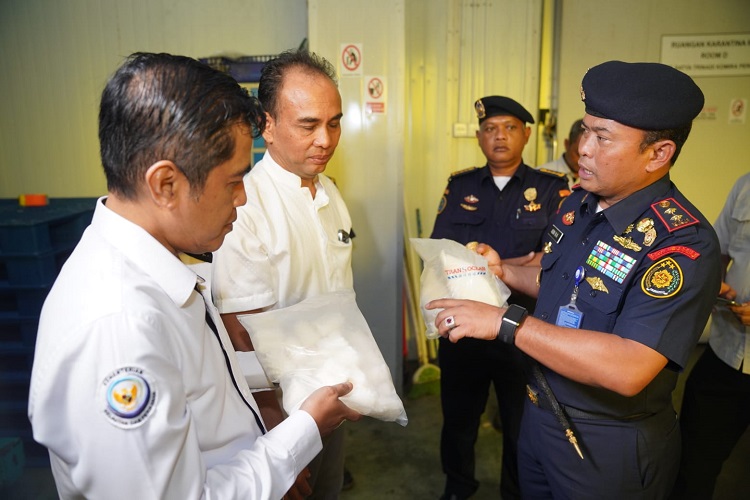 KKP Gelar Sidak Usaha Importasi Komoditas Perikanan di Muara Baru