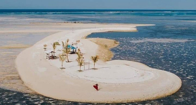 6 Surga Tersembunyi di Bali, Unik Ada Air Terjun dengan Pemandangan Laut 