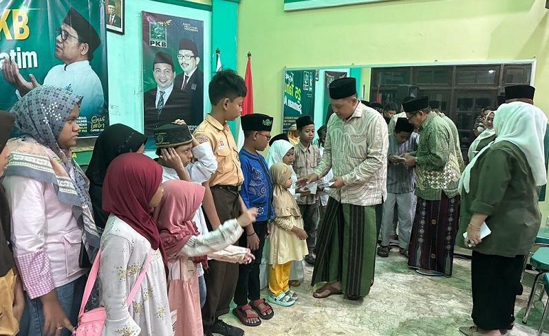 Harlah ke-25 PKB, Cak Rochim dan DPC Surabaya Gelar Syukuran bersama Anak Yatim