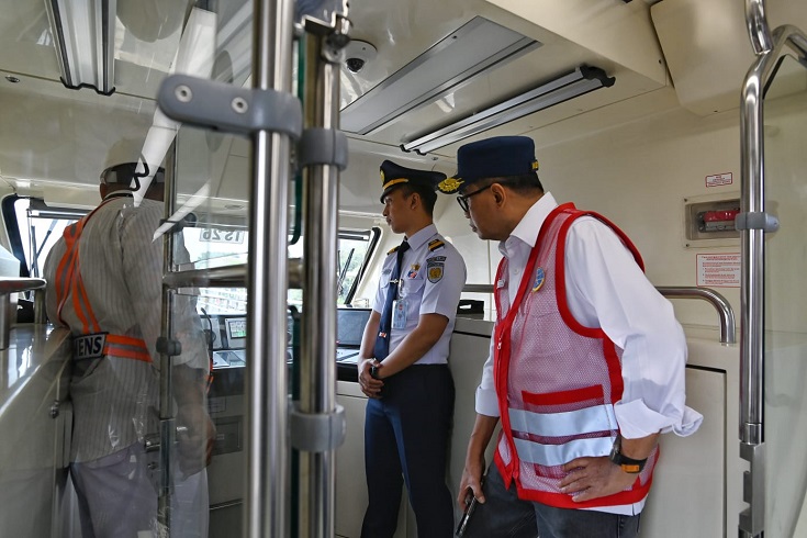 Menhub Cek Uji LRT Jabodebek, Sebut Laju Kereta Sudah Lebih Halus dan Nyaman