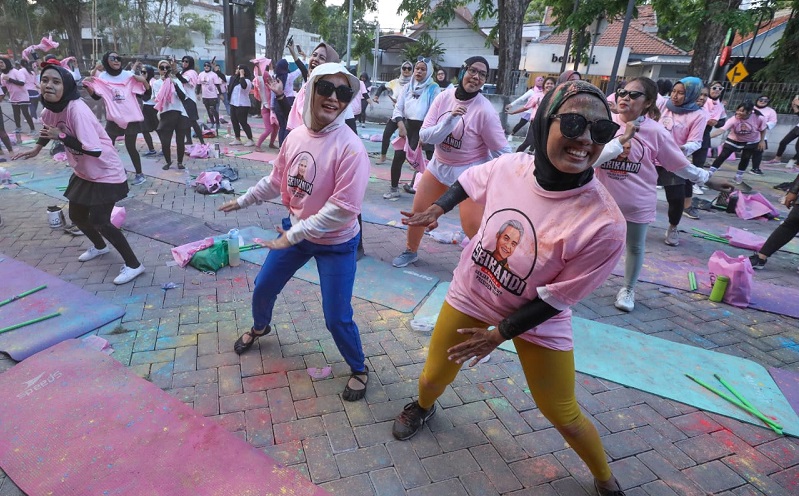 Galang Dukungan, Srikandi Ganjar Ajak Milenial Sidoarjo Pound Fit hingga Senam Zumba 