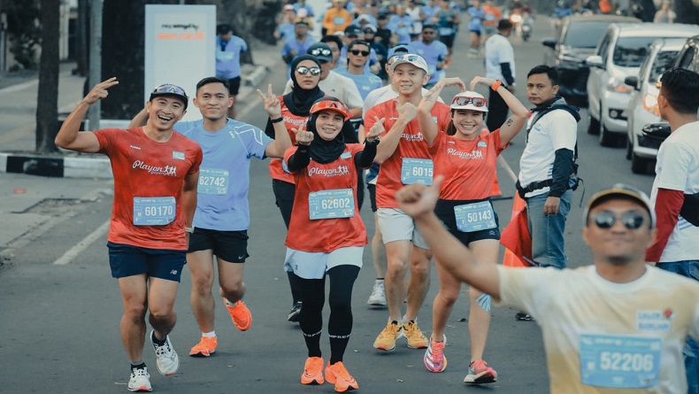 Top! Atikoh Istri Ganjar Pranowo Finish Half Marathon hanya 2 Jam 15 Menit 
