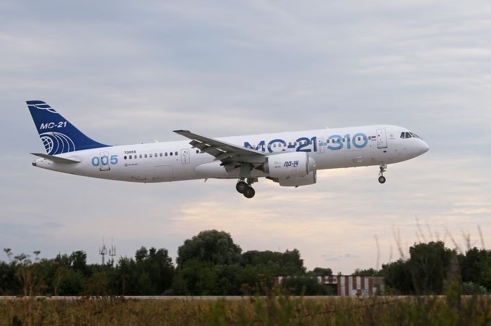 Rusia Bakal Produksi 18 Pesawat MC-21 dan 40 Sukhoi Superjet Generasi Baru