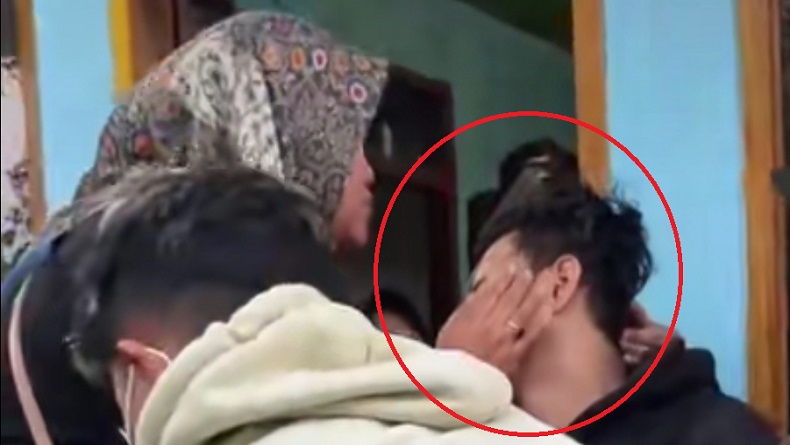 Viral Pemuda di Cikalong Wetan KBB Pingsan Berkali-kali saat Tahu Sahabatnya Meninggal
