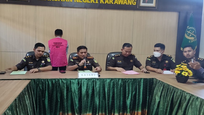 Kejaksaan Tahan Plt Operasional PT LKM Karawang usai Ditetapkan Jadi Tersangka
