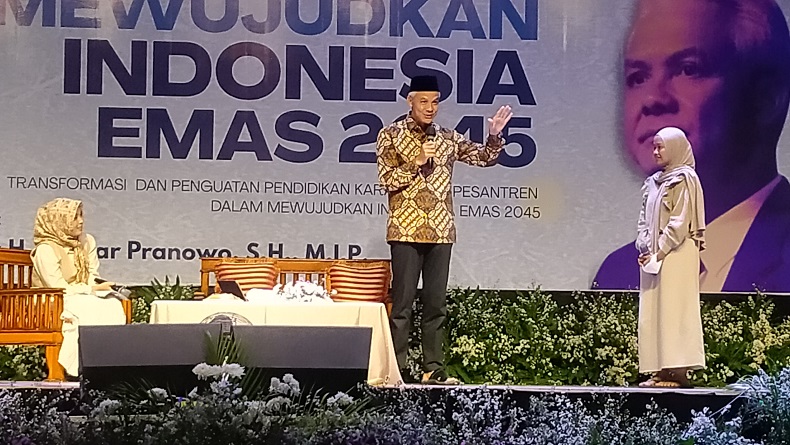 Ganjar Pranowo Berkunjung ke Buntet Pesantren Cirebon dan Jadi Pembicara Seminar Nasional