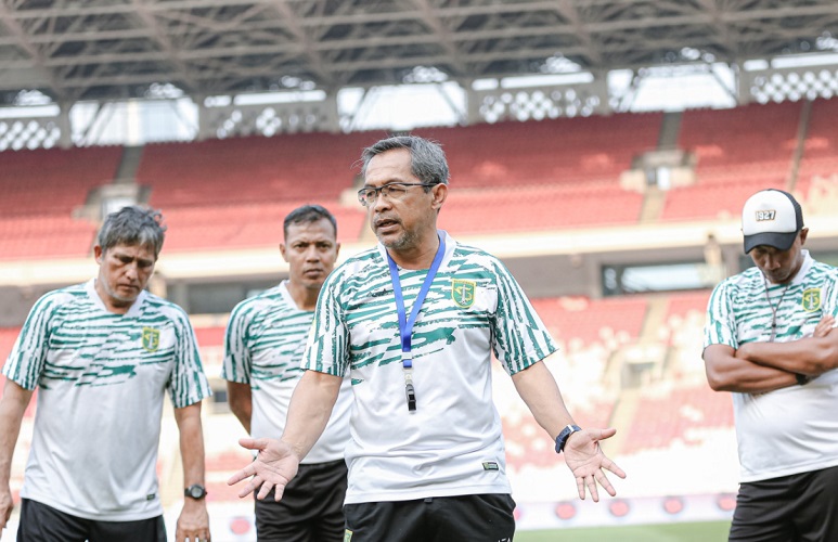 Manajemen Persebaya Ultimatum Aji Santoso, Sinyal Bakal Didepak?