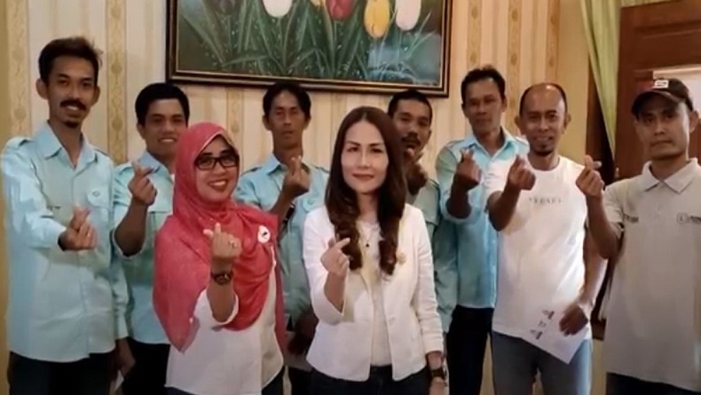 Bacaleg Partai Perindo Sosialisasikan KTA Berasuransi di Cipageran Cimahi
