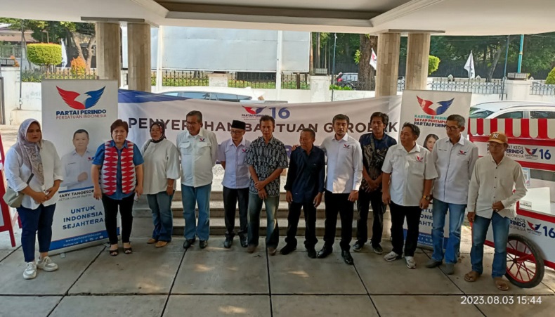 Bacaleg Perindo Kusmardian Berharap Gerobak UMKM Bawa Berkah Ekonomi bagi Penerima 