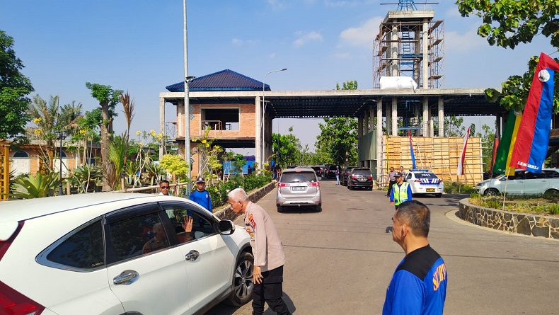 Bareskrim Polri Geledah Al Zaytun, Puluhan Kendaraan Petugas Masuki Area Ponpes