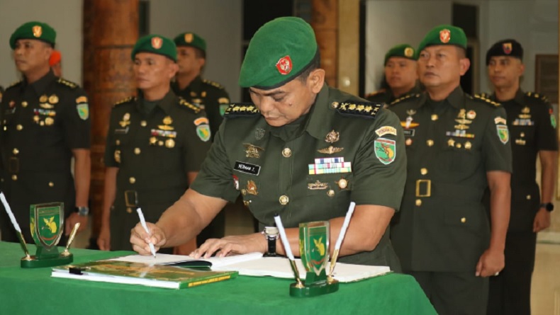Mutasi TNI, Kapendam Cenderawasih Kolonel Kav Herman Taryaman Kini Asintel Danpaspampres