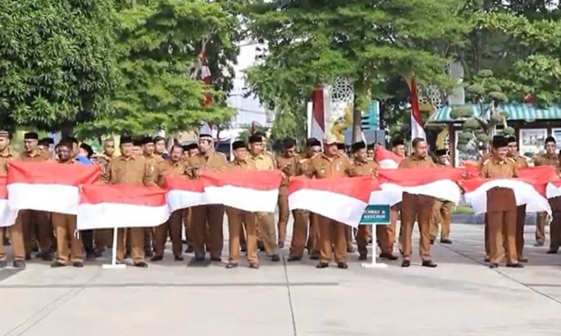 10 Juta Bendera Merah Putih Dibagikan di Banda Aceh Jelang HUT RI