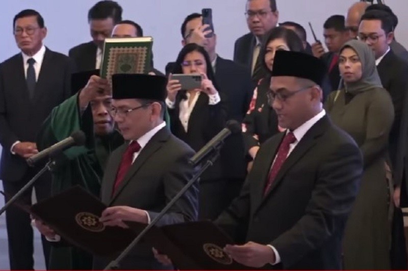 Agusman dan Hasan Fawzi Resmi Dilantik Jadi Anggota Dewan Komisioner OJK 