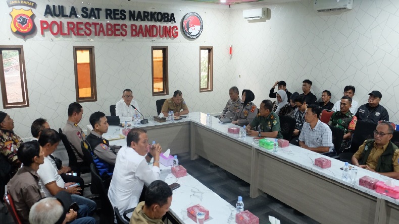 Berantas Narkotika, Satres Narkoba Polrestabes Bandung Gelar FGD dengan Warga Kebun Jeruk