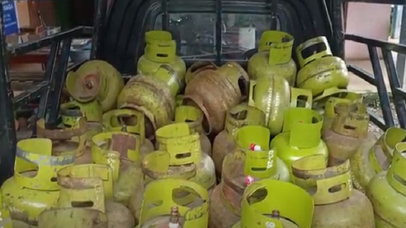 Polrestabes Medan Gerebek Pangkalan Gas Pengoplos Elpiji 3 Kg, Sita Ratusan Tabung