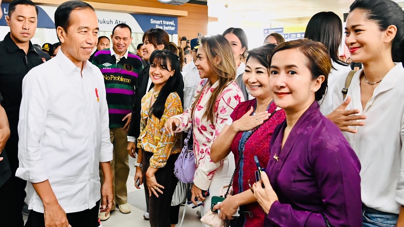 Kesan Yuni Shara hingga Cak Lontong usai Diajak Jokowi Naik LRT: Nggak Pakai Masinis, Keren