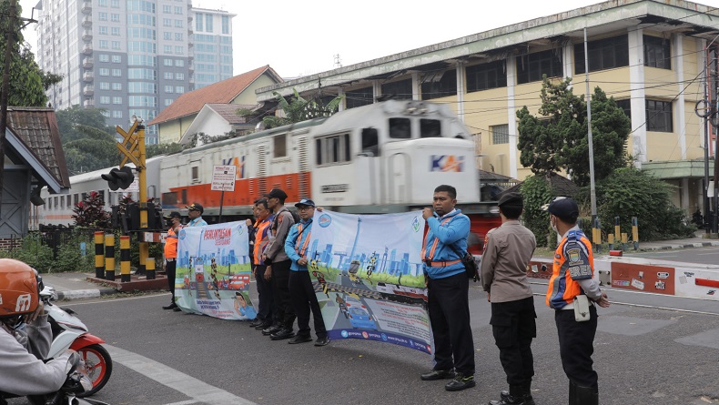 Innalillahi, 15 Orang Meninggal Dunia di Pelintasan Sebidang Kereta Api hingga Agustus