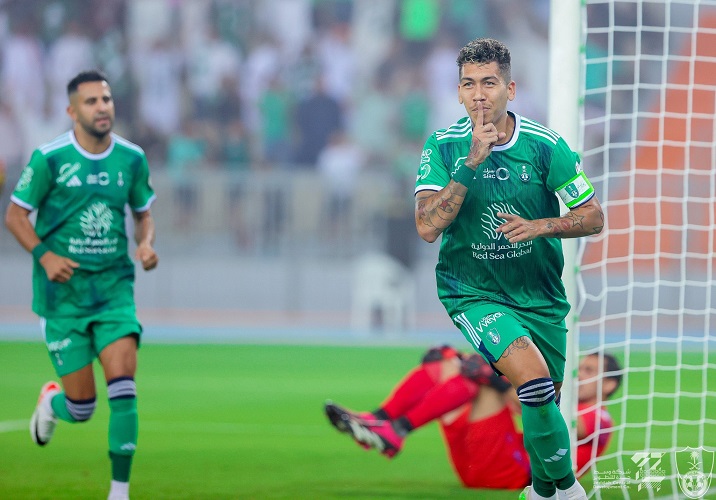 Debut Fantastis Firmino di Liga Arab Saudi: Jadi Kapten dan Langsung Hattrick!