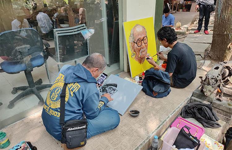 Prosesi Pemakaman Seniman Ki Djoko Pekik Diwarnai Performance Art