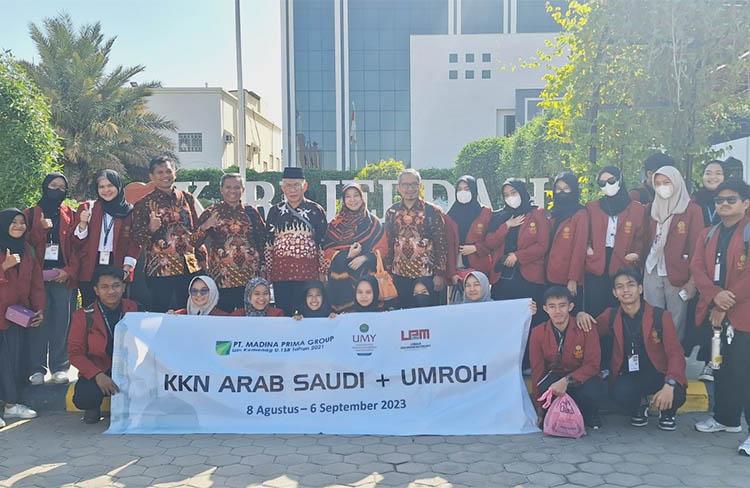Viral 25 Mahasiswa UMY KKN di Arab Saudi Dapat Bonus Umrah 2 Kali